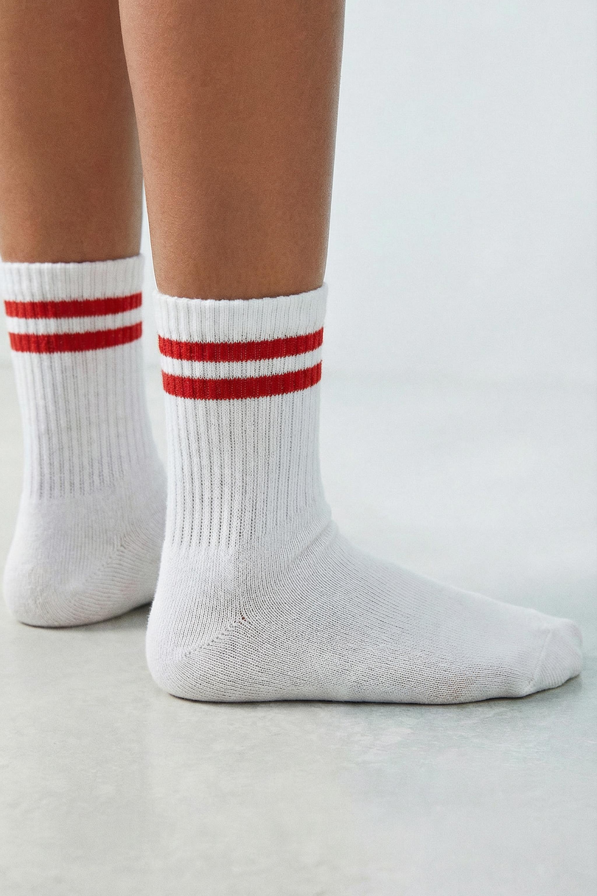 THREE-PACK OF MEDIUM SPORT STRIPED SOCKS